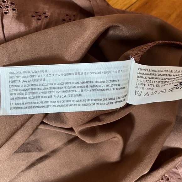 Tiered Hollister eyelet summer skirt - Picture 4 of 4